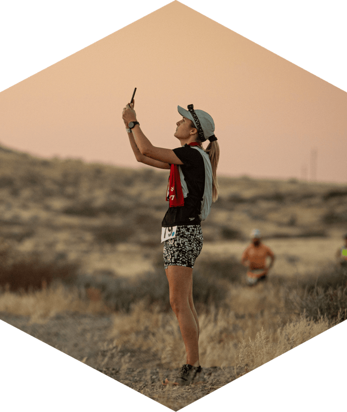 Danielle Zimny running the Brandberg Backyard Ultra