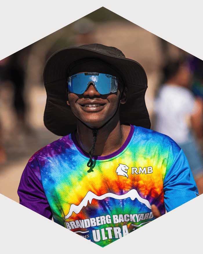 Donatus Aihuki running the Brandberg Backyard Ultra