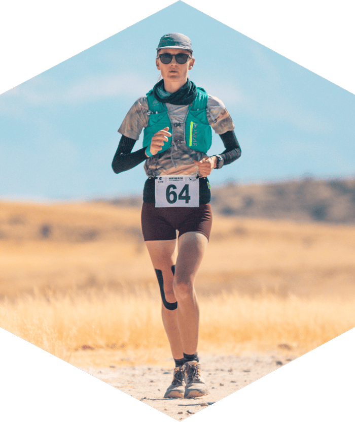 Marietjie Steinbach running the Brandberg Backyard Ultra, day loop