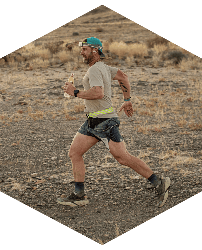 Naude Dreyer running the Brandberg Backyard Ultra